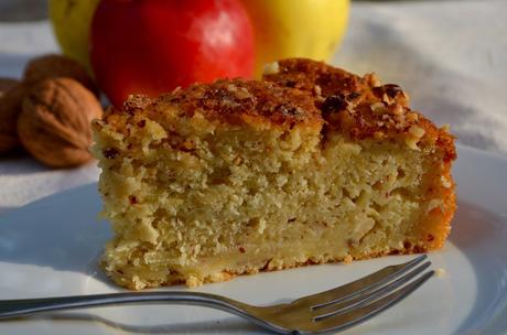 Gâteau suédois aux pommes et noisettes