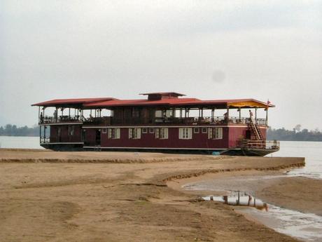 Vat Phou Boat 05