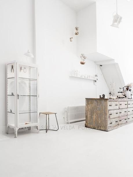 Amsterdam / Cottoncake : concept-store  aux murs blancs /