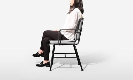 PONER mobilier métallique par Jimin Lee