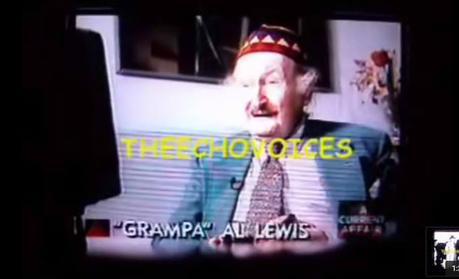 Michael Jackson déguisé en Nosferatu à une convention de films d'horreur en mai 1995? 11221280_10207402344520800_7890749967279238690_n