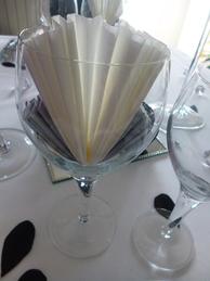 Table vénitienne en noir et blanc