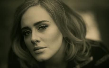 Adele de retour avec un premier single et clip signé Xavier Dolan - Hello