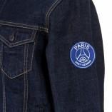 Peut-on se permettre le denim aux couleurs de son équipe préférée?