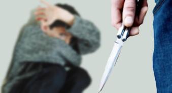 Un élève frappé à coups de couteau devant son CEM