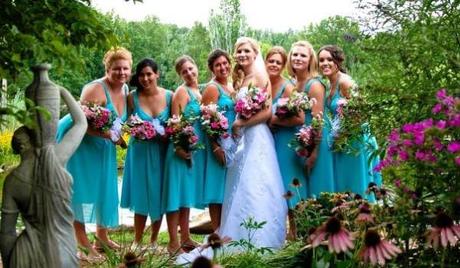 Rôle et robe de demoiselle d’honneur sont indispensables