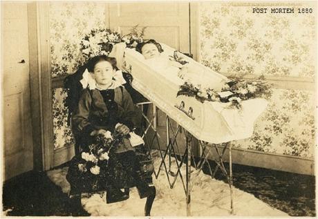 Les photographies post-mortem, étrange pratique du XIXème siècle
