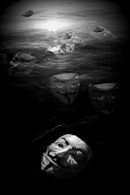 1er novembre : aux anonymes morts en mer