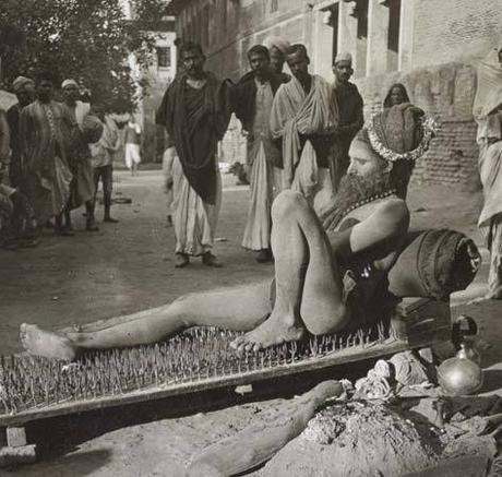 L’extraordinaire voyage du fakir qui était resté coincé dans une armoire Ikea, de Romain Puértolas