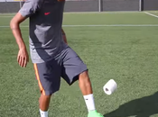 Neymar jongle avec tout n’importe quoi