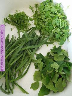 Riz accompagné de ses 3 poêlées de légumes (mourron, tétragone, plantain, cardamine, champignons) (Vegan)