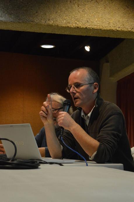 Le débat sur les pesticides fait salle comble et effraye