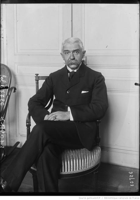 Pierre de Coubertin était comme vous, il faisait du sport dans son fauteuil… Et le lancer de nains, t'y a déjà pensé Pierrot au lancer de nains ? (Image Gallica http://gallica.bnf.fr/ark:/12148/btv1b530674809/f1.item.r=Coubertin,%20Pierre%20de)