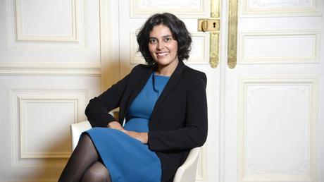 VIDÉO – HUMILIATION. Myriam El Khomri, ministre du travail, ne sait rien du CDD