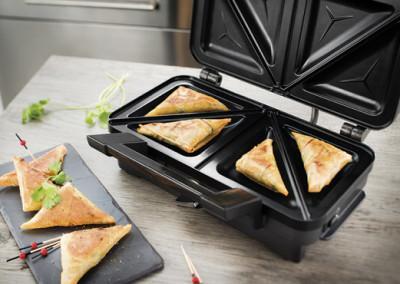 mini-griddler Mini Griddler, Un plan de cuisson multifonctions compact ! Inspiré du street food : la promesse d'une cuisine saine et inventive, délicieuse et abordable.