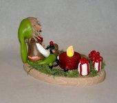 Porte-bougie avec p'tit lutin de Noël  en porcelaine froide