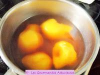 Coings aux 4 Epices et leur sauce chocolat (Vegan)