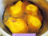 Coings aux 4 Epices et leur sauce chocolat (Vegan)