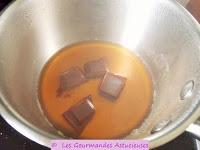 Coings aux 4 Epices et leur sauce chocolat (Vegan)