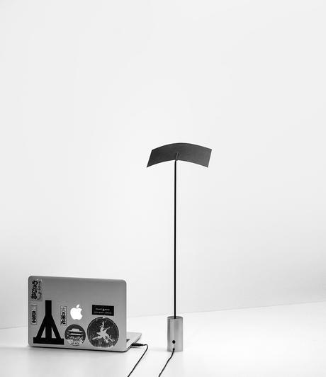Lampe de bureau AILE par Ferréol Babin