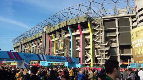 Grosse animation autour de Twickenham quelques heures avant le coup d'envoi de la finale