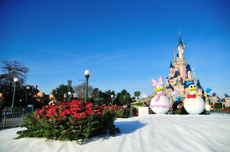 Rendez-vous du 7 novembre 2015 au 7 janvier 2016 pour 62 jours de Noël dans la plus pure tradition des fêtes de fin d’année, saupoudrée de magie Disney !