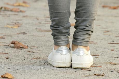 #134 Toute de gris vêtue