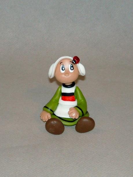 P'tite Bécassine diverses en porcelaine froide