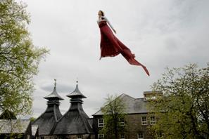 PERNOD RICARD REVELE DES TIRAGES INEDITS DE SA NOUVELLE CAMPAGNE ARTISTIQUE REALISEE PAR LI WEI