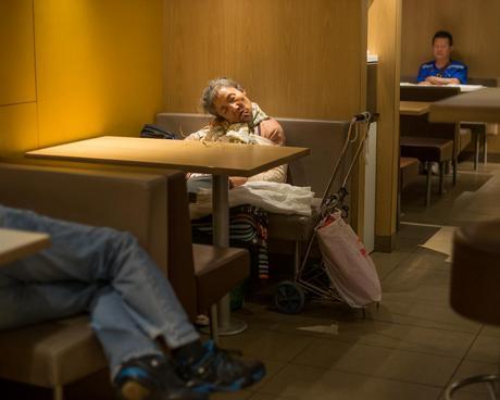 Les « McRefugees », les réfugiés du McDo Les « McRefugees », les réfugiés du McDo