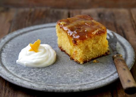 Gâteau sans gluten  à la marmelade d'orange , aux amandes et à la polenta