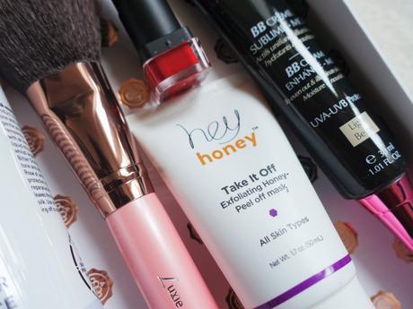 Le joyeux noël de « Glossybox » ! DSC09985