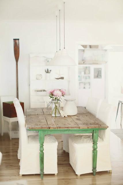 Ce matin ... j'ai aimé ... #10 / Une table chinée et fleurie /