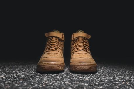 Nike Air Force 1 Hi '07 LV8 - Flax