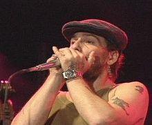 Blonde & Idiote Bassesse Inoubliable********************************Dehors Novembre des Co-Locs