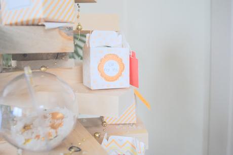 Le sapin (en bois) de L'Avent