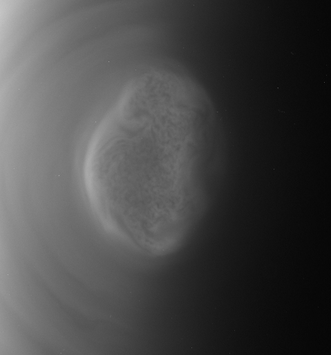 Cassini observe l’arrivée de l’hiver austral sur Titan