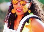 cache derrière Miss Lips