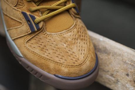 Nike Air Tech Challenge 3 Wheat