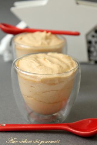 MOUSSE A LA CONFITURE DE LAIT