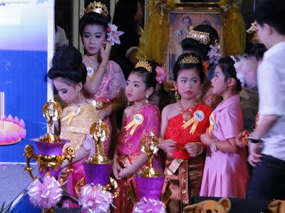Udon-Thani, Loy Krathong, Kids contest 2015 (diapo)