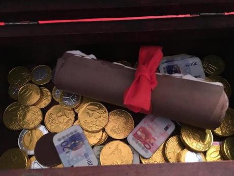 Le coffre de pirate : elle y cache un CV plutôt réussi !