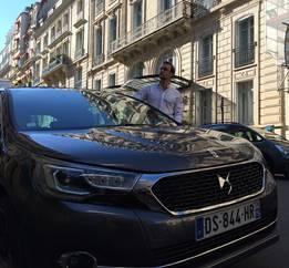 NOUVELLE DS 4 ET DS 4 CROSSBACK : JOËL DICKER AU CŒUR DE LA CAMPAGNE PU BLICITAIRE « THE DS WRITER »