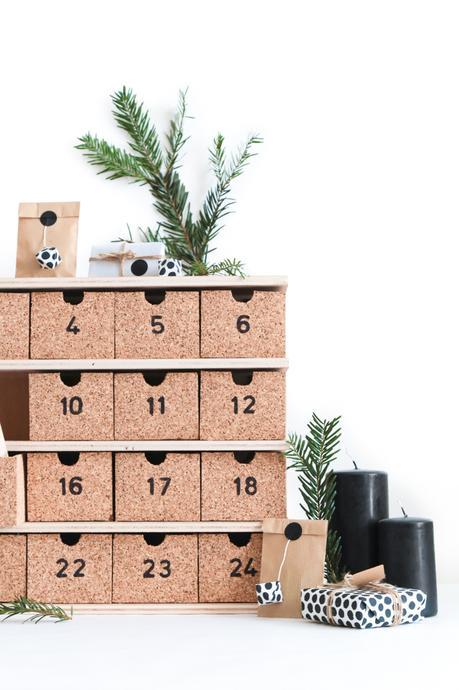 diy calendrier de l'avent réutilisable en bois et liège pour un Noël d'inspiration scandinave.