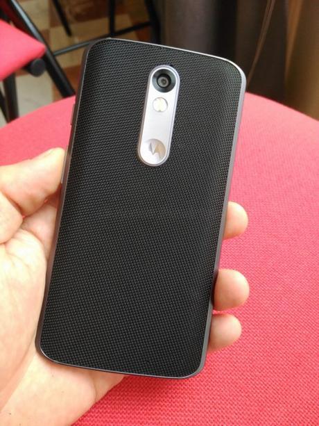 Smartphone Motorola X Force avec écran incassable et batterie grande capacité