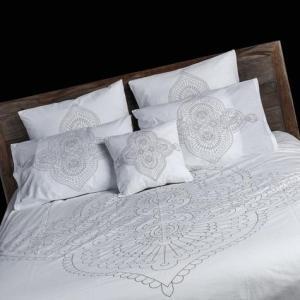 Une déco pour voyager Literie Angha gris/blanc - Artemano