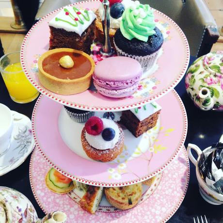 chloeschlothes-afternoon tea