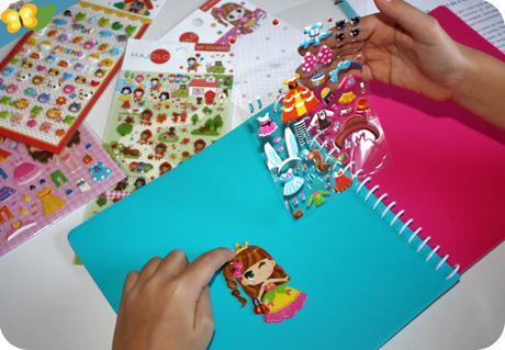 Sticker book et stickers MAJOLO