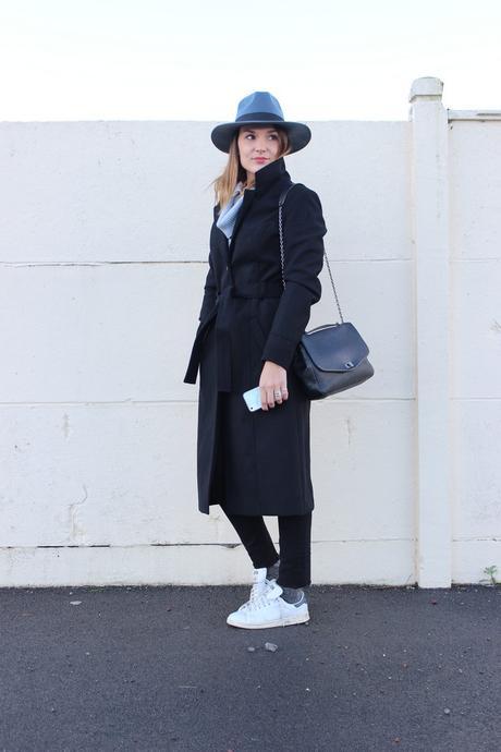 BLACK COAT