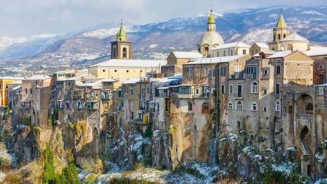 best-small-towns-in-southern-italy-SantAgata-de-Goti